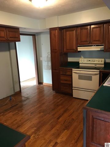 15 Camelot Dr., Calvert City, KY 42029