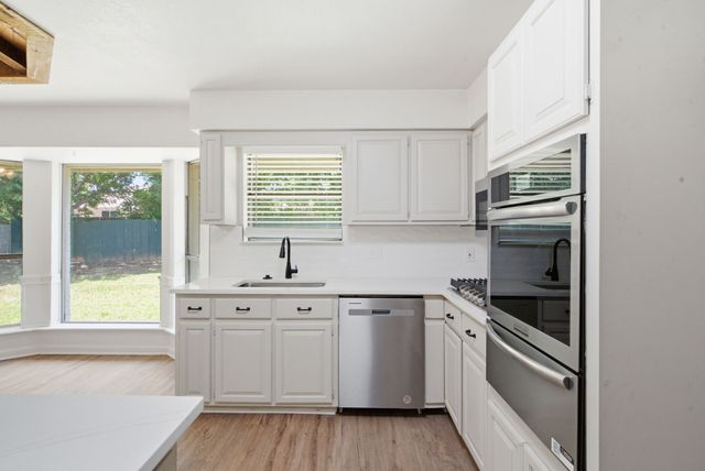 215 Cherry Street, Weatherford, TX 76086