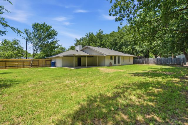 215 Cherry Street, Weatherford, TX 76086