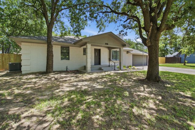 215 Cherry Street, Weatherford, TX 76086