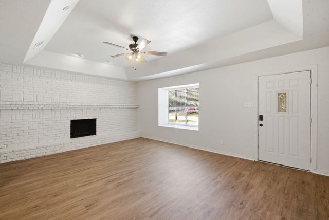 215 Cherry Street, Weatherford, TX 76086