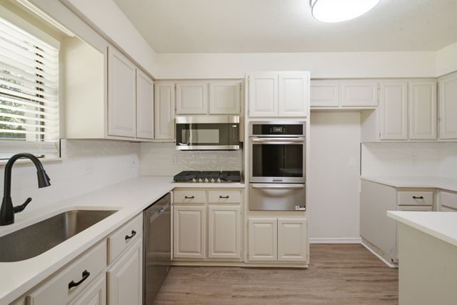 215 Cherry Street, Weatherford, TX 76086