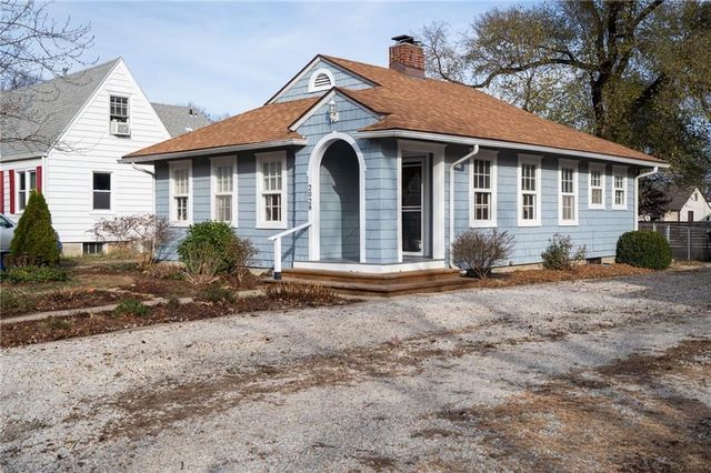 2028 New Hampshire Street, Lawrence, KS 66046