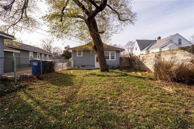 2028 New Hampshire Street, Lawrence, KS 66046