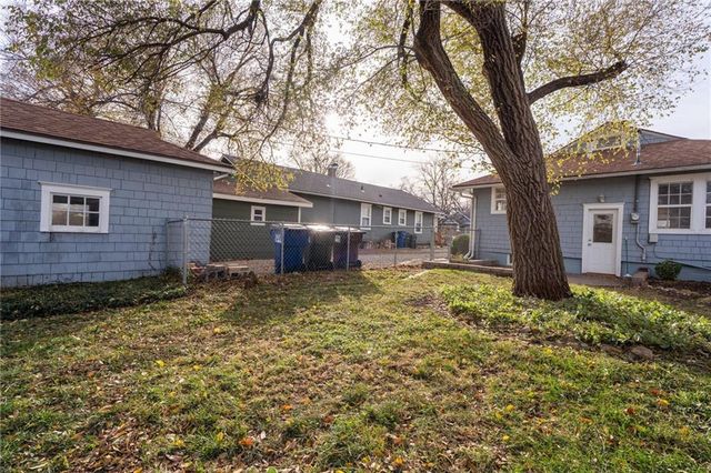 2028 New Hampshire Street, Lawrence, KS 66046