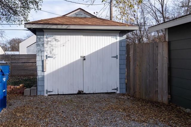 2028 New Hampshire Street, Lawrence, KS 66046