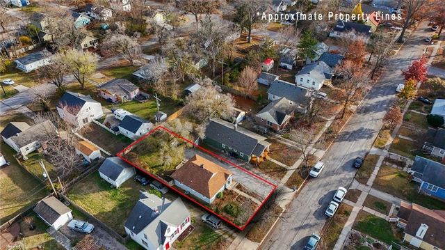 2028 New Hampshire Street, Lawrence, KS 66046