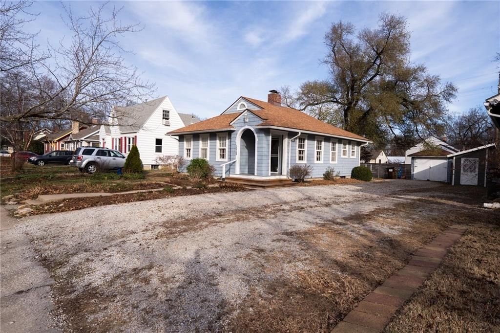 2028 New Hampshire Street, Lawrence, KS 66046