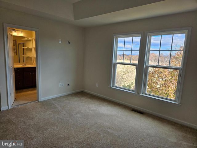 178 SOLARA DR, Winchester, VA 22602