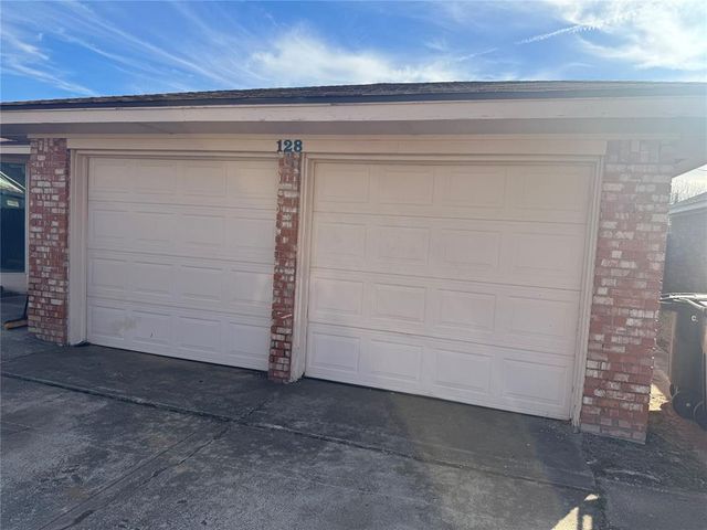 128 SW 6th Street, Moore, OK 73160