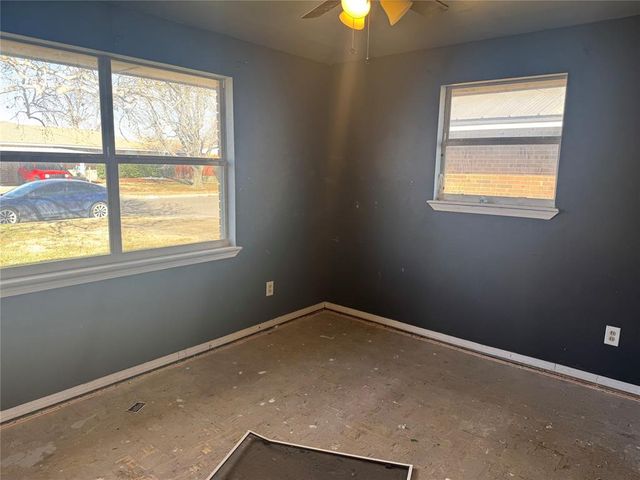 128 SW 6th Street, Moore, OK 73160