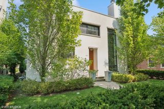1331 Asbury Avenue, Evanston, IL 60201