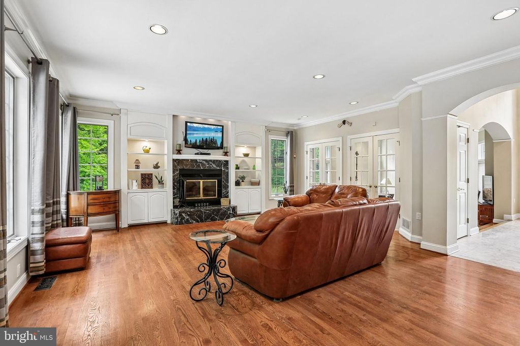 Image 13 of property listing at 11099 HIDDEN TRAIL DR, Owings Mills, MD 21117