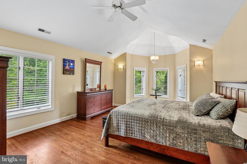 Image 5 of property listing at 11099 HIDDEN TRAIL DR, Owings Mills, MD 21117