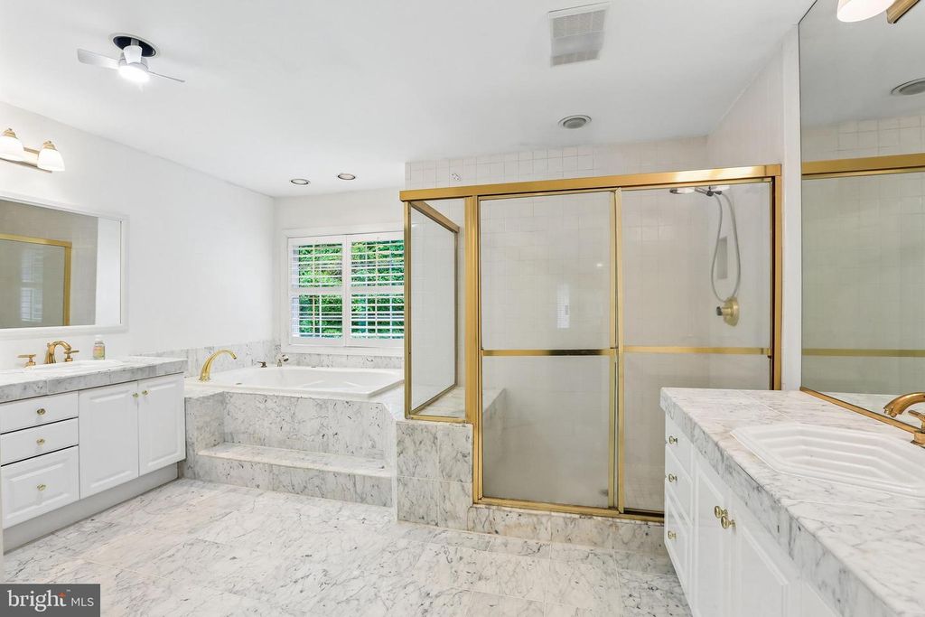 Image 6 of property listing at 11099 HIDDEN TRAIL DR, Owings Mills, MD 21117