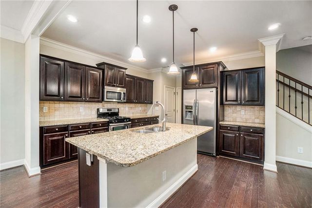 2269 W Village Lane SE, Smyrna, GA 30080