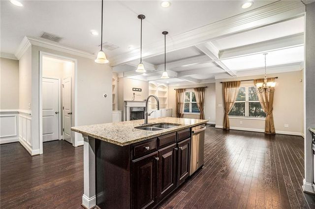 2269 W Village Lane SE, Smyrna, GA 30080