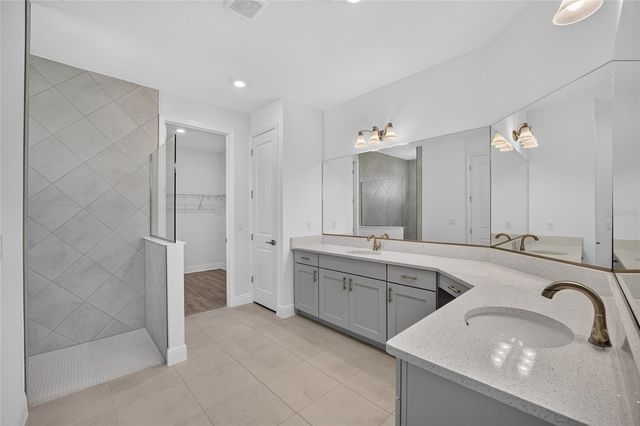 10202 SW 84TH STREET ROAD, Ocala, FL 34481