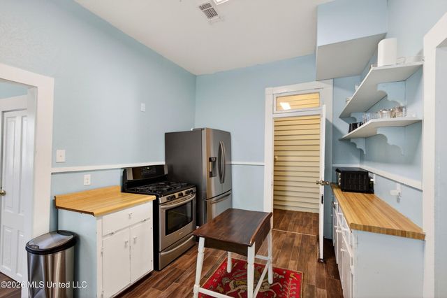 1820 19th Avenue, Gulfport, MS 39501