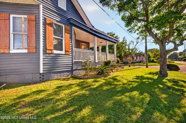 1820 19th Avenue, Gulfport, MS 39501