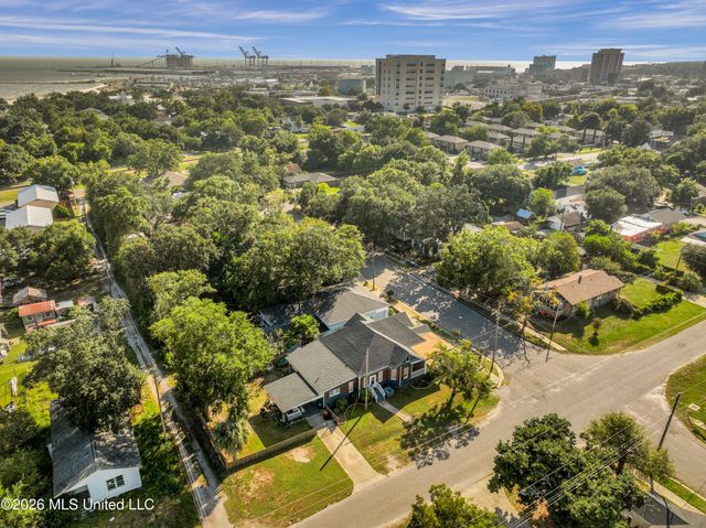 1820 19th Avenue, Gulfport, MS 39501