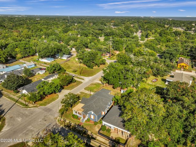 1820 19th Avenue, Gulfport, MS 39501