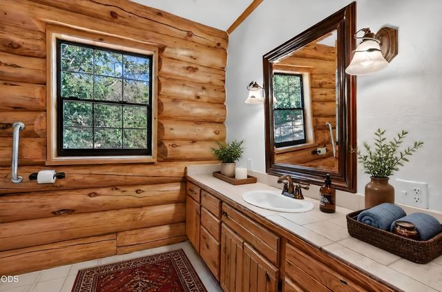 400 Morton Way, Jacksonville, OR 97530