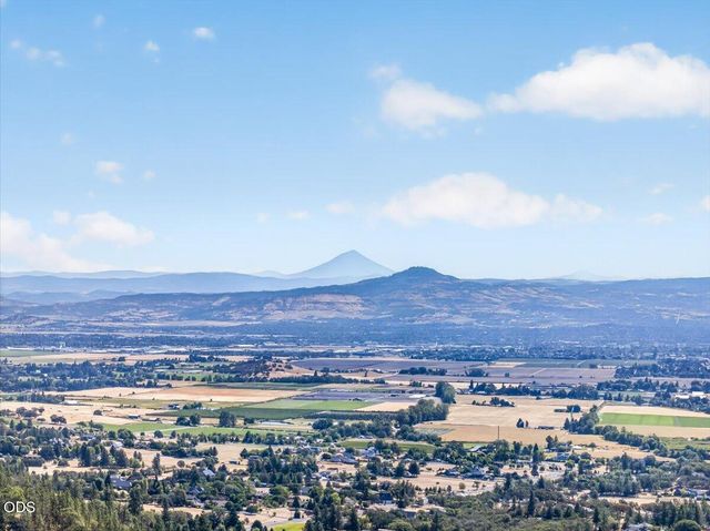 400 Morton Way, Jacksonville, OR 97530