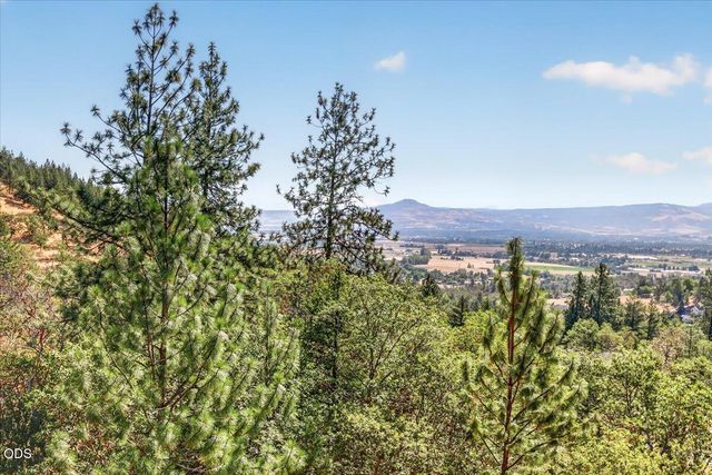 400 Morton Way, Jacksonville, OR 97530