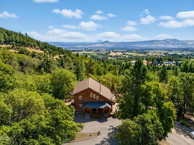 400 Morton Way, Jacksonville, OR 97530