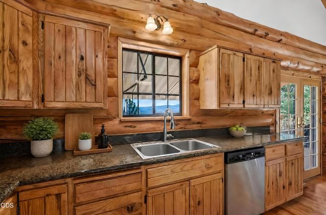 400 Morton Way, Jacksonville, OR 97530