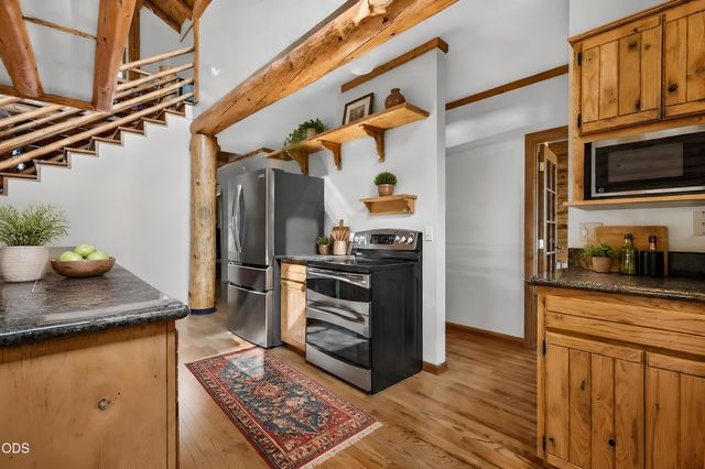 400 Morton Way, Jacksonville, OR 97530