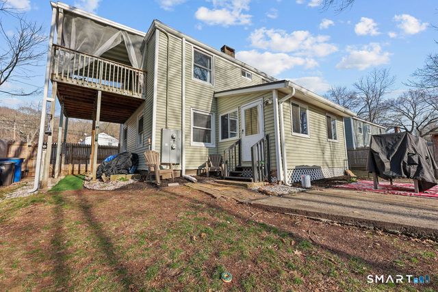 4 Hilltop Road, New Haven, CT 06515