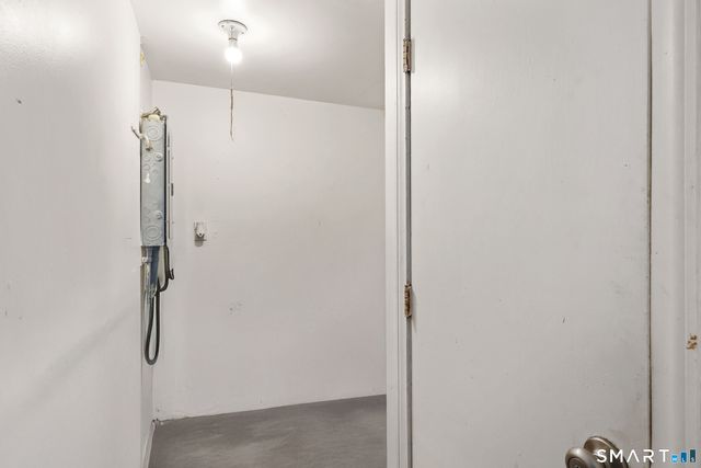 4 Hilltop Road, New Haven, CT 06515