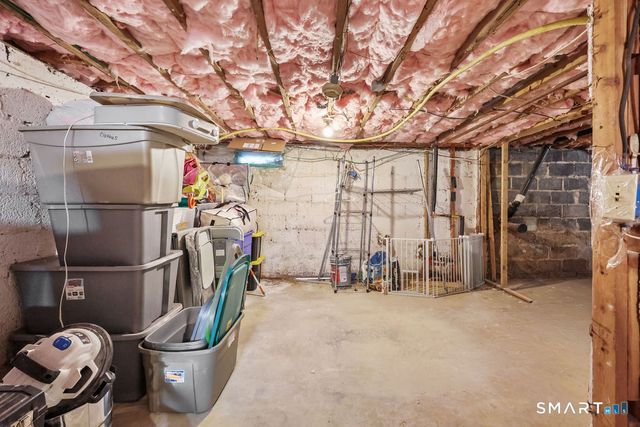 4 Hilltop Road, New Haven, CT 06515