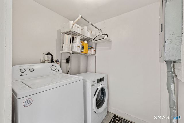 4 Hilltop Road, New Haven, CT 06515