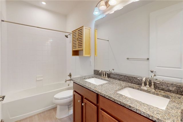 6220 Arcadia Square, Vero Beach, FL 32966