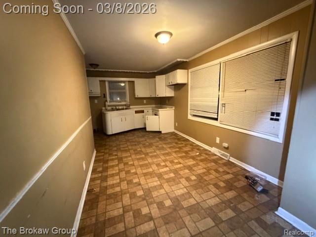 1401 Hillside Drive, Flint Charter Township, MI 48532