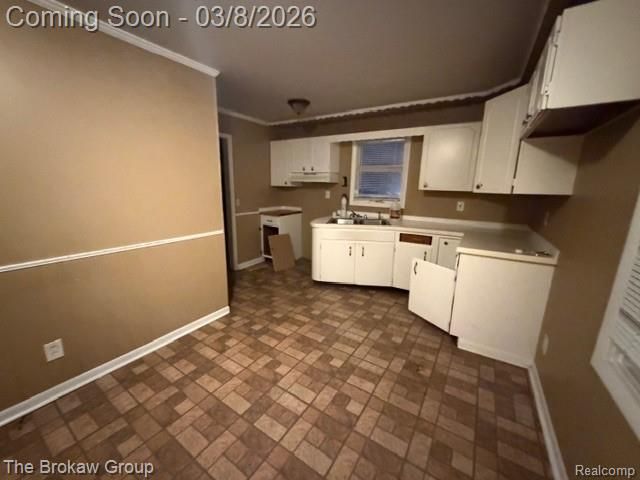 1401 Hillside Drive, Flint Charter Township, MI 48532