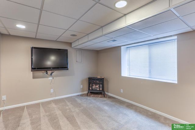 4420 Mayberry Street, Omaha, NE 68105