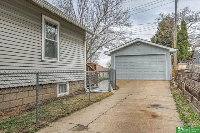 4420 Mayberry Street, Omaha, NE 68105