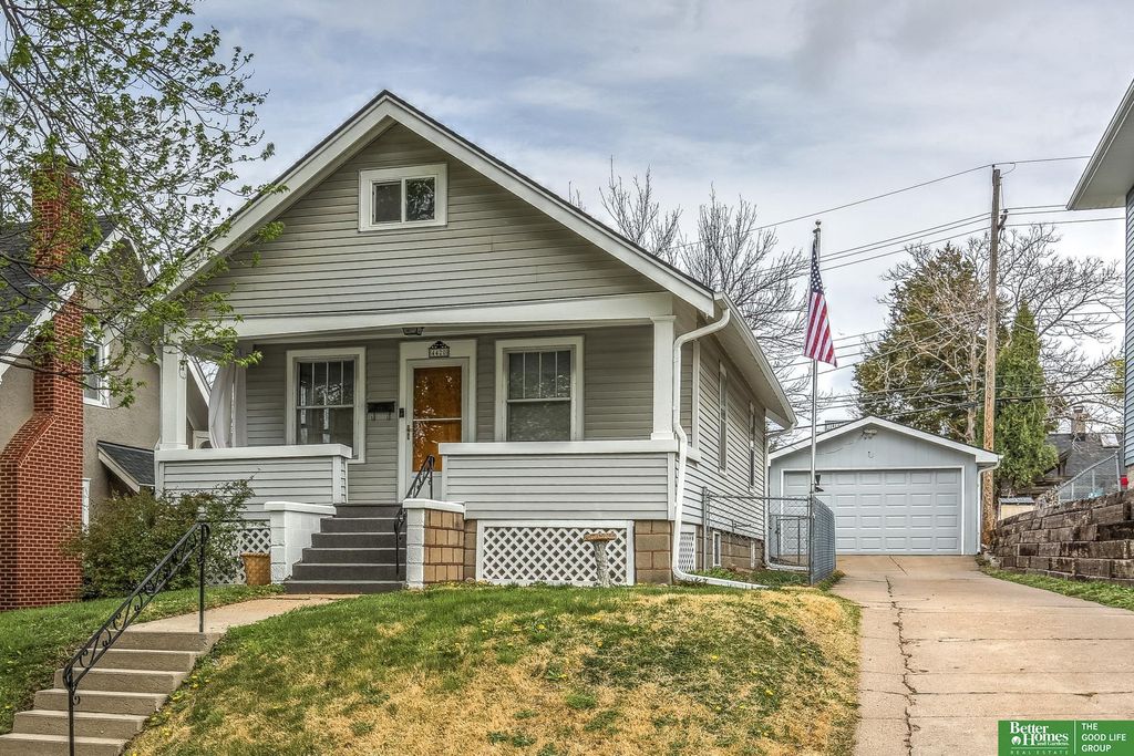 4420 Mayberry Street, Omaha, NE 68105