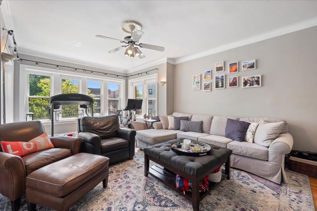 3618 N Bell Avenue, Chicago, IL 60618