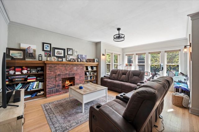 3618 N Bell Avenue, Chicago, IL 60618