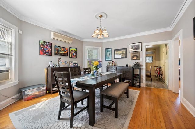 3618 N Bell Avenue, Chicago, IL 60618