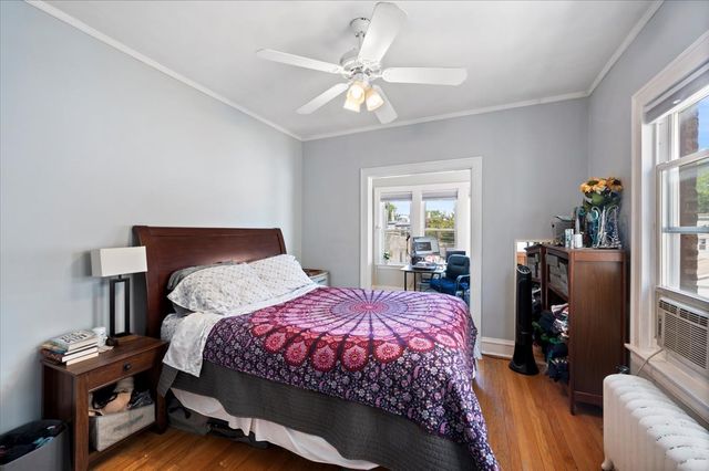 3618 N Bell Avenue, Chicago, IL 60618