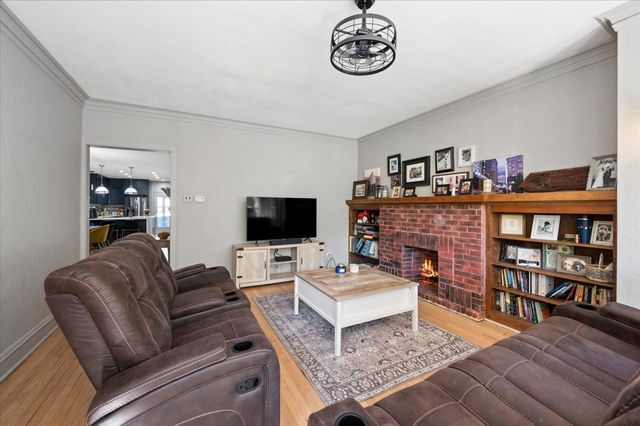 3618 N Bell Avenue, Chicago, IL 60618