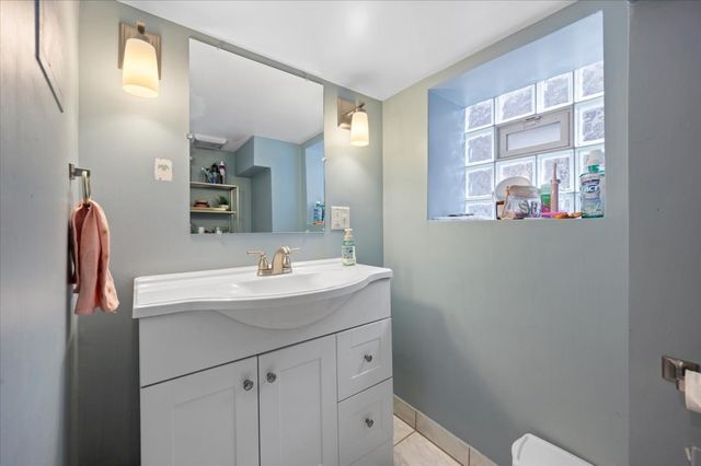 3618 N Bell Avenue, Chicago, IL 60618