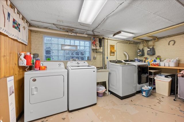 3618 N Bell Avenue, Chicago, IL 60618