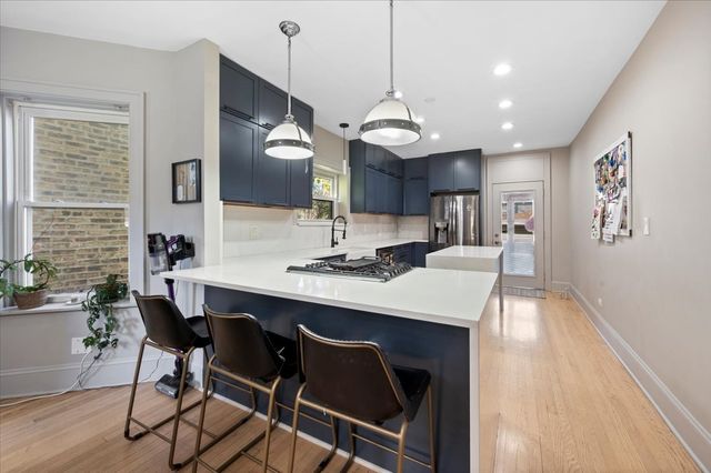3618 N Bell Avenue, Chicago, IL 60618
